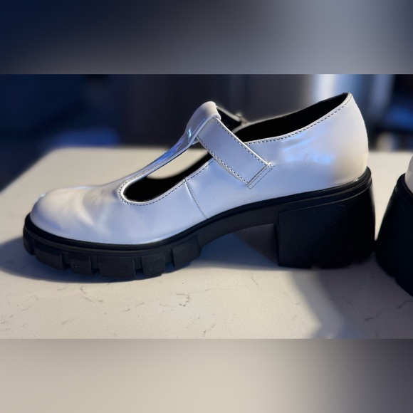 Madden Girl White Chunky Heel Mary Jane Shoes - Adjustable Strap Size 7.5 M - Picture 13 of 15